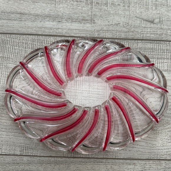 Mikasa Vintage Oval Peppermint Red Swirl Glass Dish - Picture 2 of 13